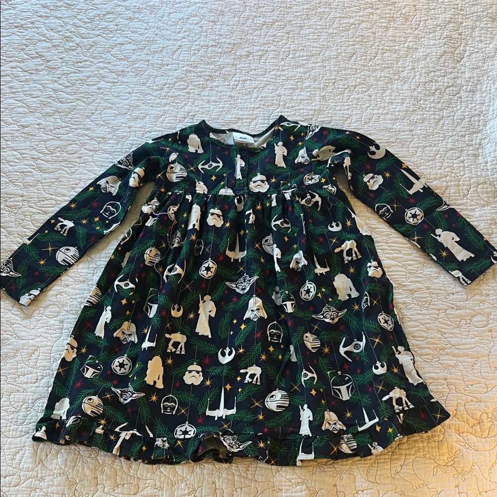 Star Wars Girls' Apparel with Green and Black Accents